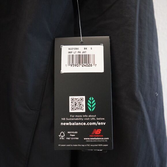 New Balance WJ21264 Women Sz S Black Impact Run Lightweight Packable Jacket - Picture 4 of 7